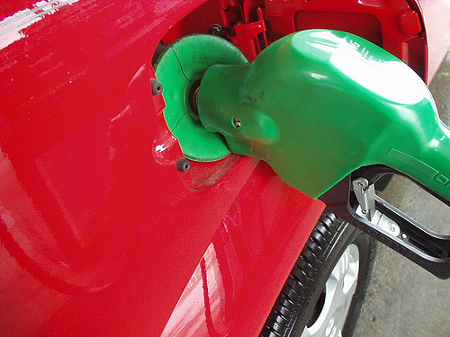 biodiesel-verde "Refueling", by Viewoftheworld