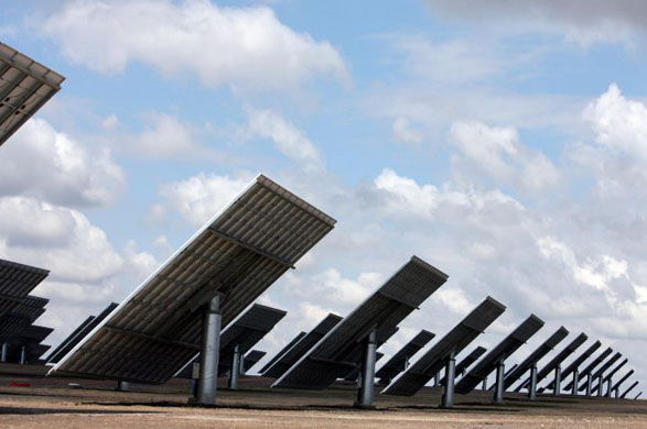 La centrale fotovoltaica di Amareleja, da guardian.co.uk