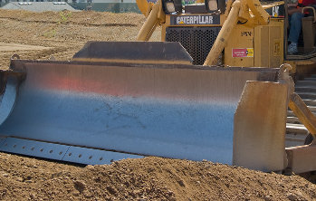 bulldozer E' cominciata la demolizione a Casamicciola